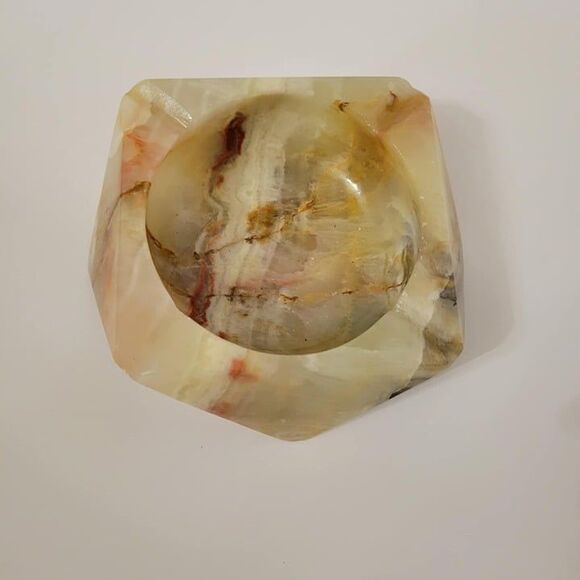 Vintage MCM Carved Polished Onyx Marble Natural Stone Ashtray 6.5" × 6.5" - Picture 2 of 10